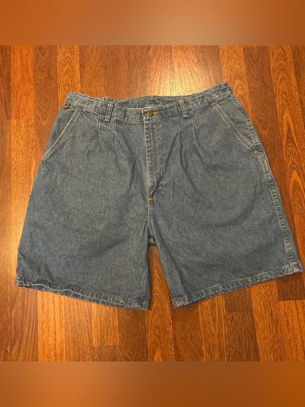 Vintage Wrangler Rugged Wear Denim Jean Shorts Jorts Pleated Size 38 Made in USA